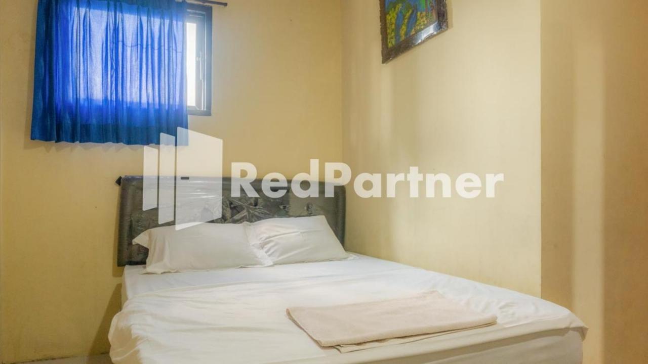 Vandhela Homestay Syariah Mitra Reddoorz Surabaia Exterior foto