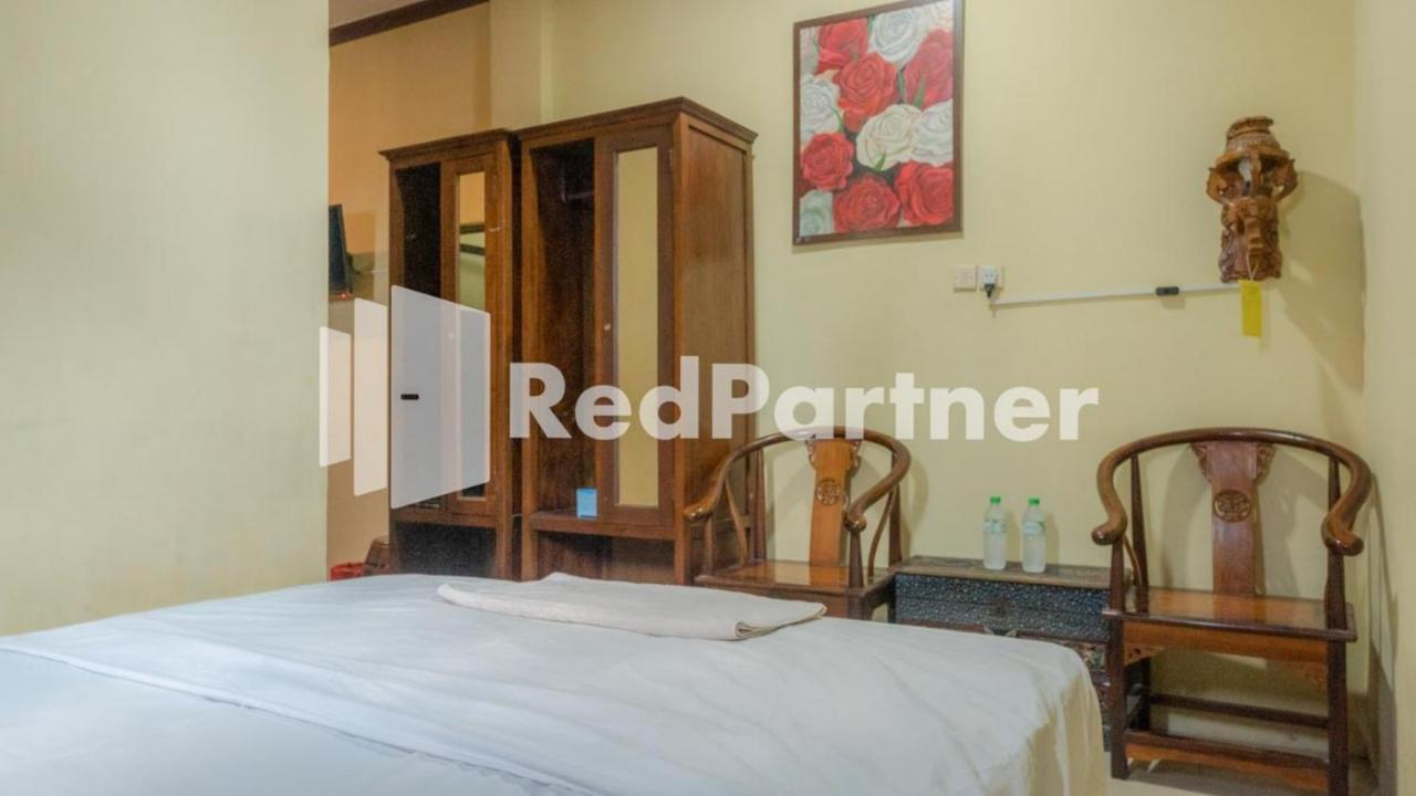 Vandhela Homestay Syariah Mitra Reddoorz Surabaia Exterior foto