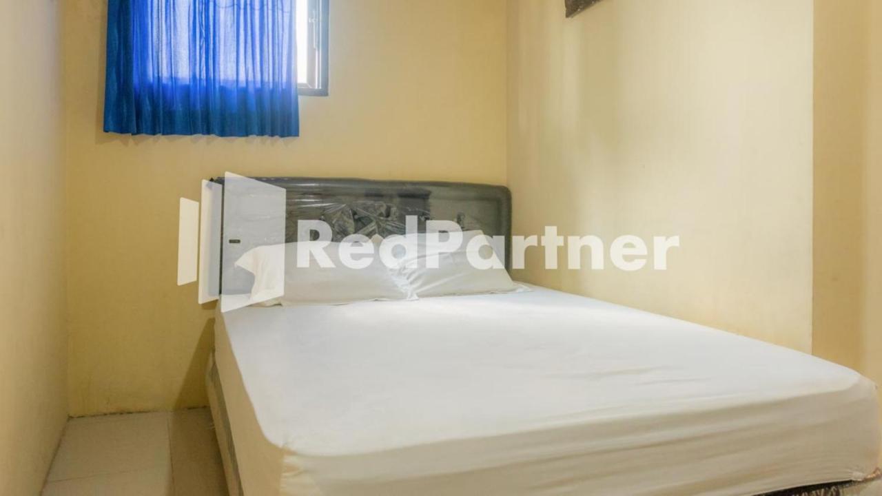 Vandhela Homestay Syariah Mitra Reddoorz Surabaia Exterior foto