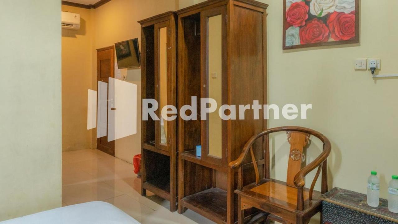 Vandhela Homestay Syariah Mitra Reddoorz Surabaia Exterior foto