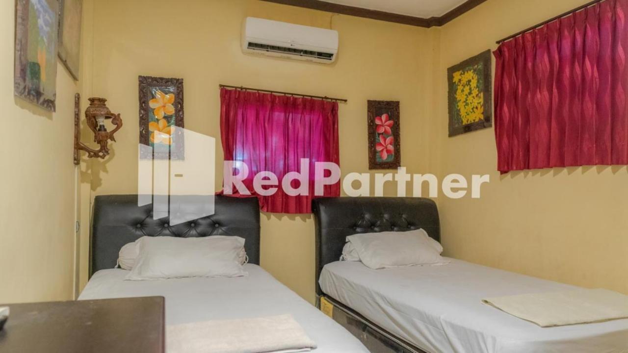 Vandhela Homestay Syariah Mitra Reddoorz Surabaia Exterior foto