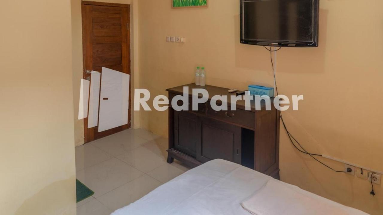 Vandhela Homestay Syariah Mitra Reddoorz Surabaia Exterior foto
